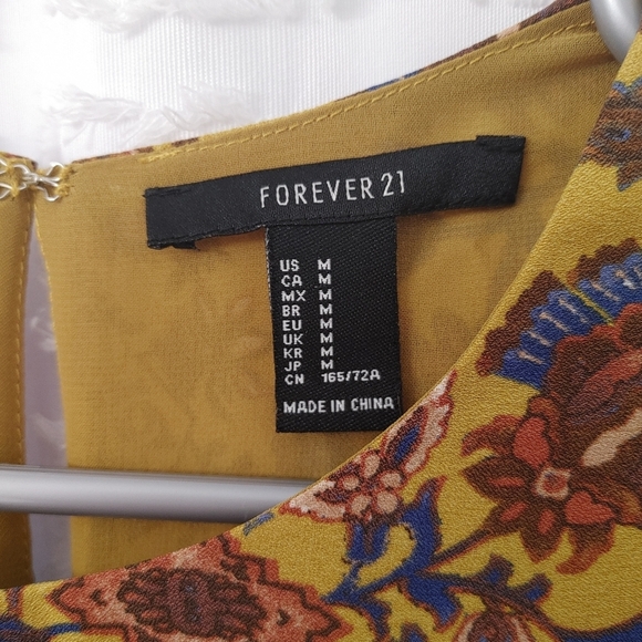 FOREVER 21 mustard yellow floral romper size M - Picture 4 of 12